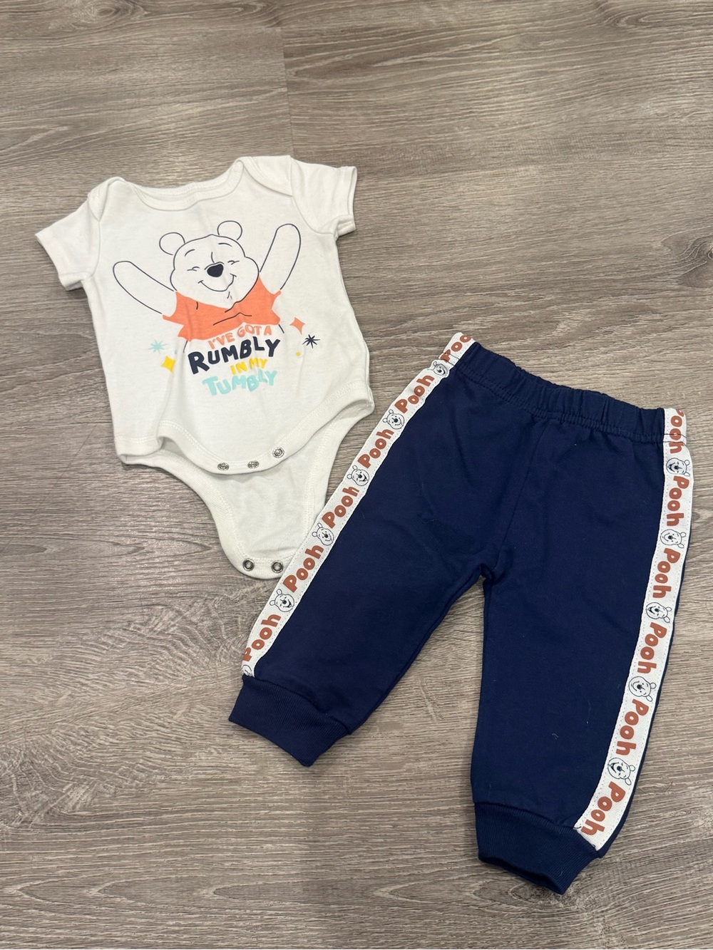 Disney Baby Winnie the Pooh Two Piece Outfit Size 3-6 Months